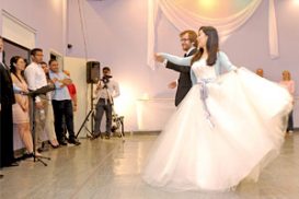 wedding dance practice at yourweddingdance party first dance practice